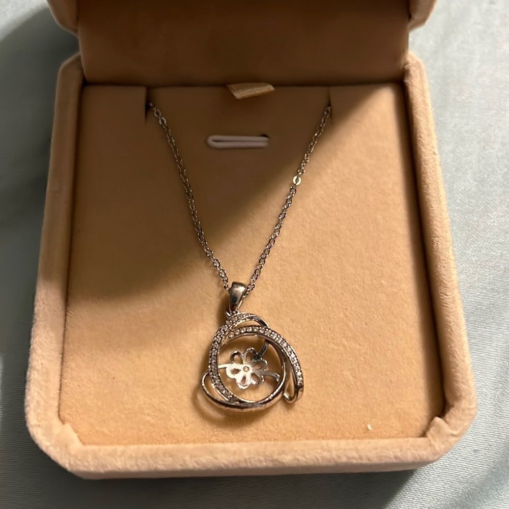 New S925 Necklace with Flower